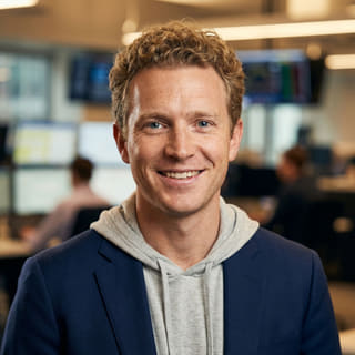 Ryan Brooks, analyste principal en trading chez Source Ganançoire, en image de profil